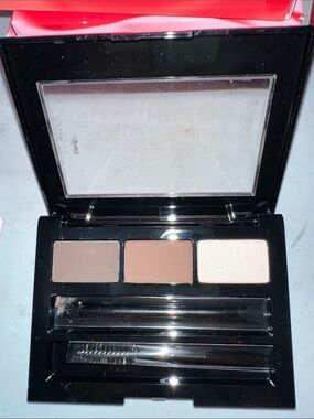 Neutral Brow Trio Palette  - 3-Color Eye/Brow Kit- Dark Brunette